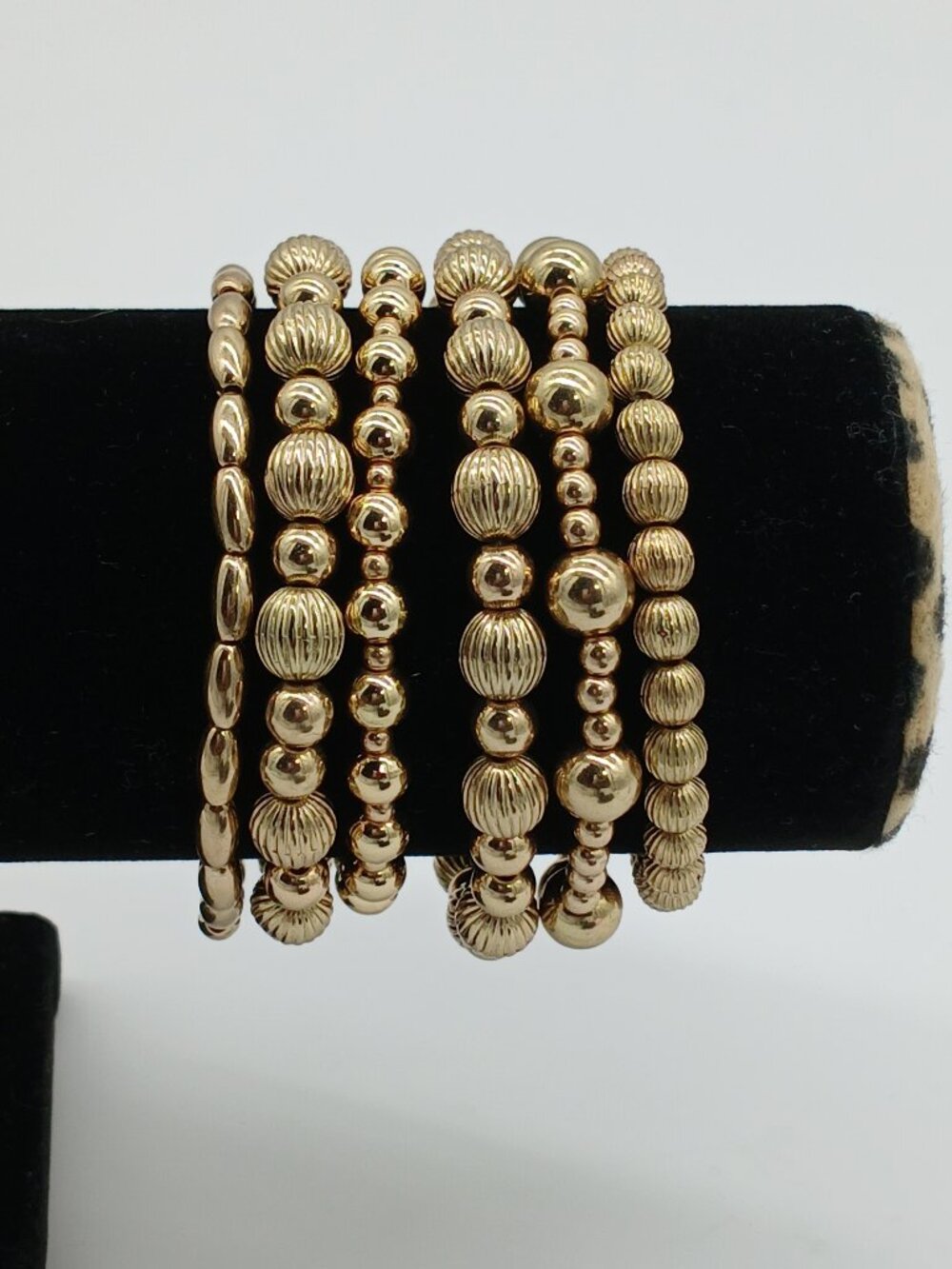 0165 Set of 6 Gold-Toned Ornament Beaded Stretch Bracelets Mixed Styles